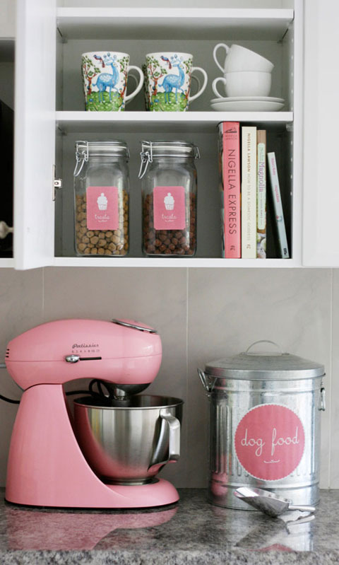 stylish pet food organization from iheartorganizing