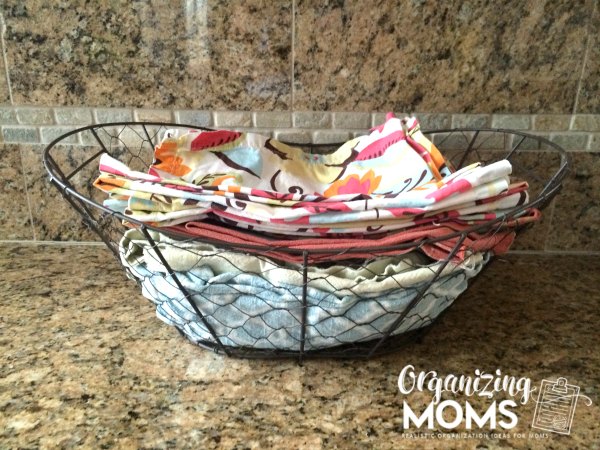 https://organizingmoms.com/wp-content/uploads/cloth-napkins.jpg