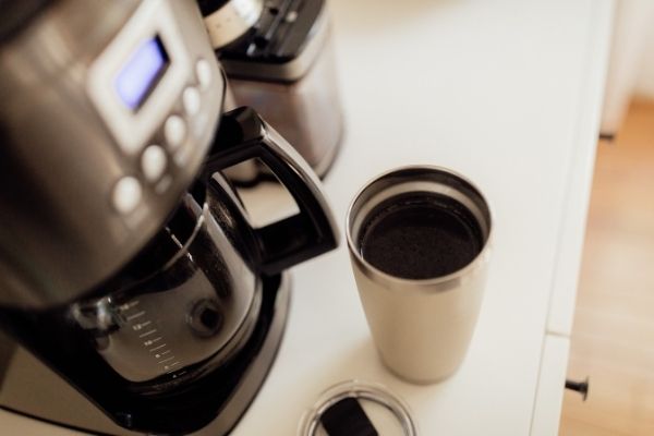 coffee maker on kitchen desk