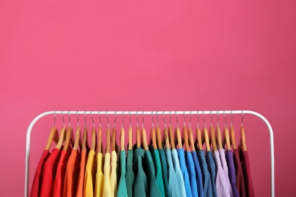 How to Organize Your Closet by Color