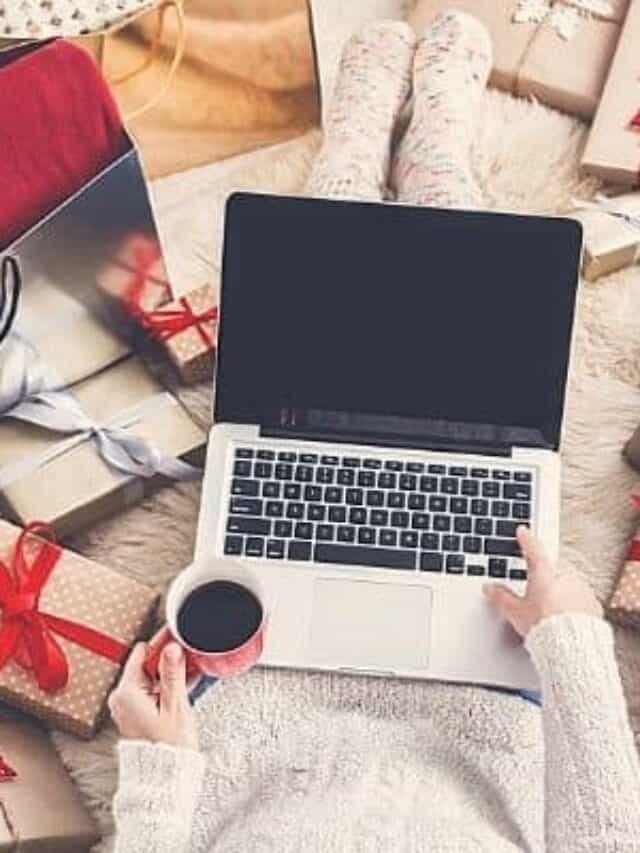 cropped-christmas-shopping-online.jpg