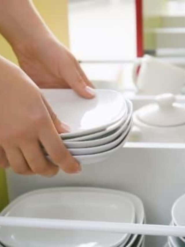 cropped-things-that-happen-when-you-start-to-get-organized-1.jpg