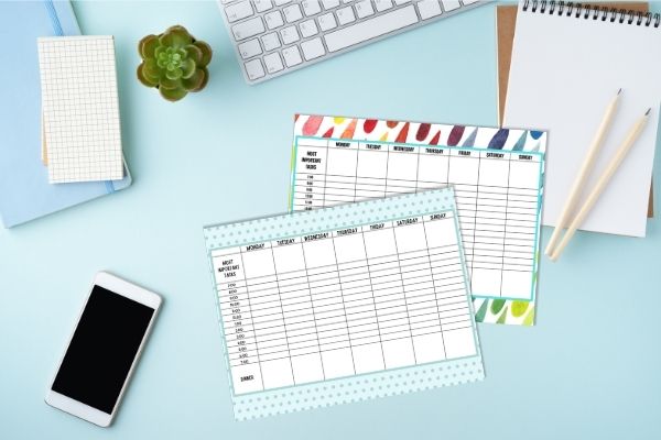 how to plan your week printables on blue desk