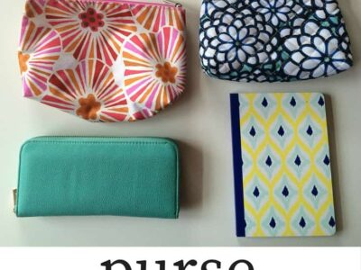 Purse organization for people who like to switch out bags. An easy way to stay organized and stop having to search for stuff in your purse. Purse organization with pouches!
